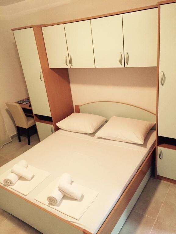 Rooms Florida トゥリバニ・クルシサ 部屋 写真